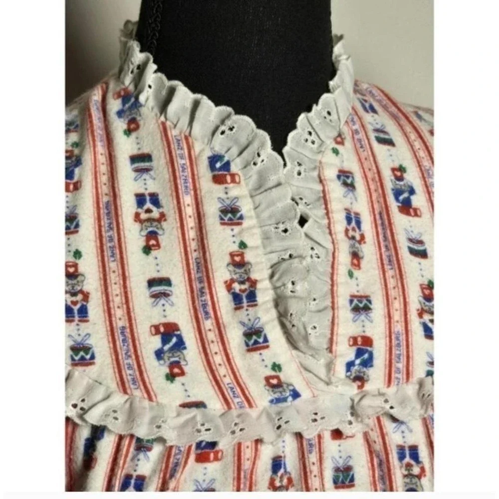 Lanz of Salzburg Traditional nightgown Medium  cottagecore vintage sleepwear